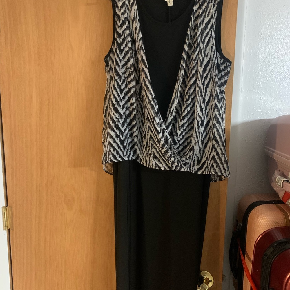 Black and White Sleeveless Dress